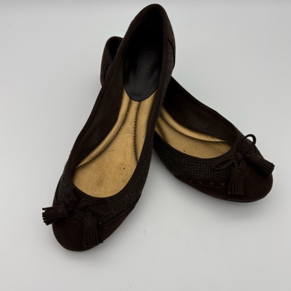 Kelly & Katie Dark Faux Suede Brown Ballet Bow Tassel Flats Size 7
